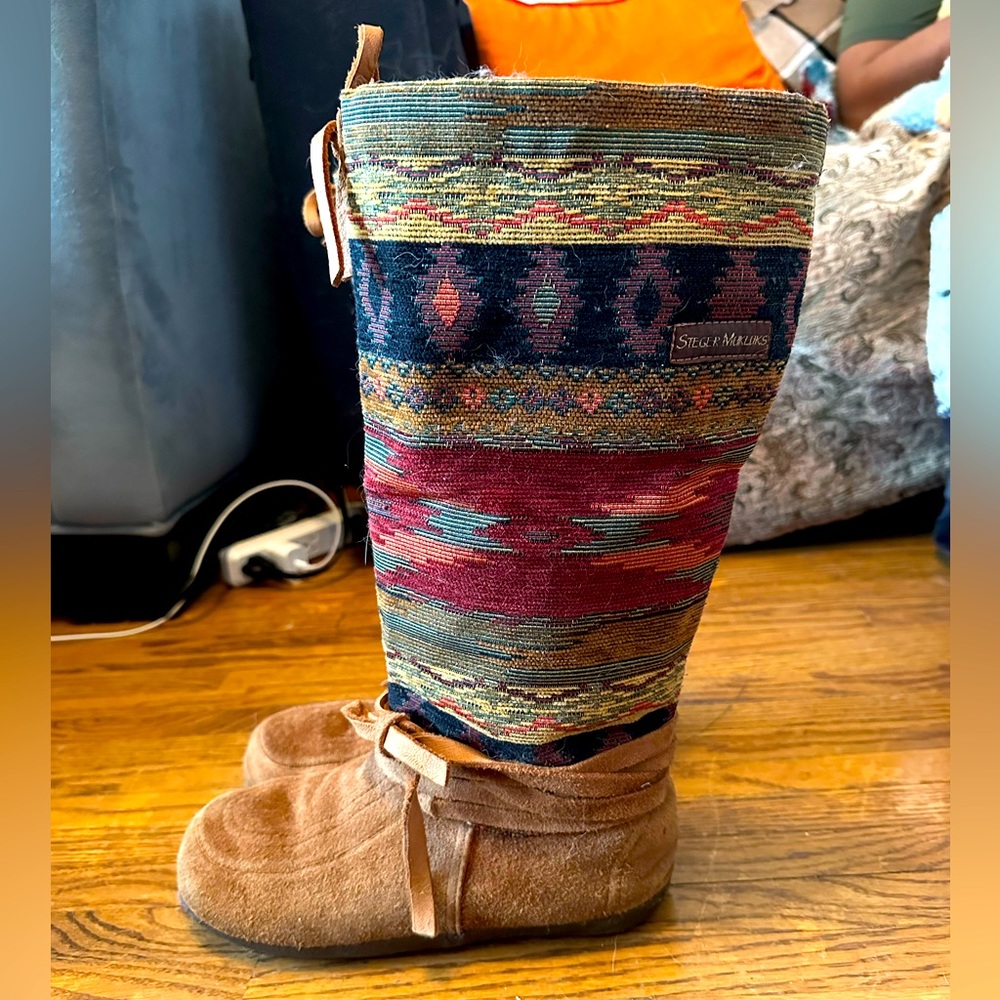 Women’s size 8 Redrock style Steger Mukluks